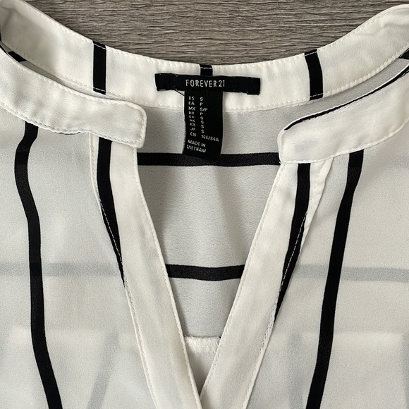 Forever 21 Blouse Dress - Picture 2 of 3